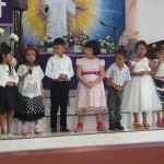 Berbaris didepan untuk mengucapkan liturgi masing - masing.(foto,potretkepri.com)