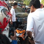 Mobil sedan nabrak sepeda motor beat. foto (potretkepri.com)