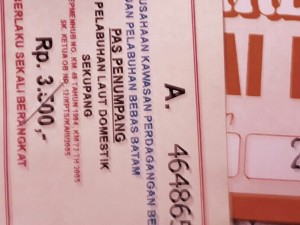 Pas pelabuhan dometik sekupang