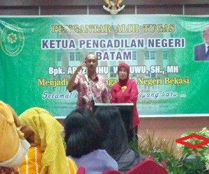 Acara pengantar alih tugas di ruang utama pn batam