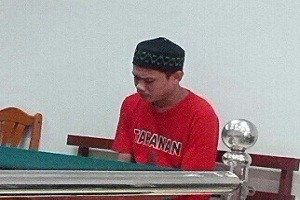 Candra Kirana , terdakwa penipuan mengatasnama pimpinan korban`nya . foto / as (potretkepri.com)