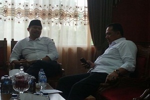 ketua-dprd-dan-sekwan